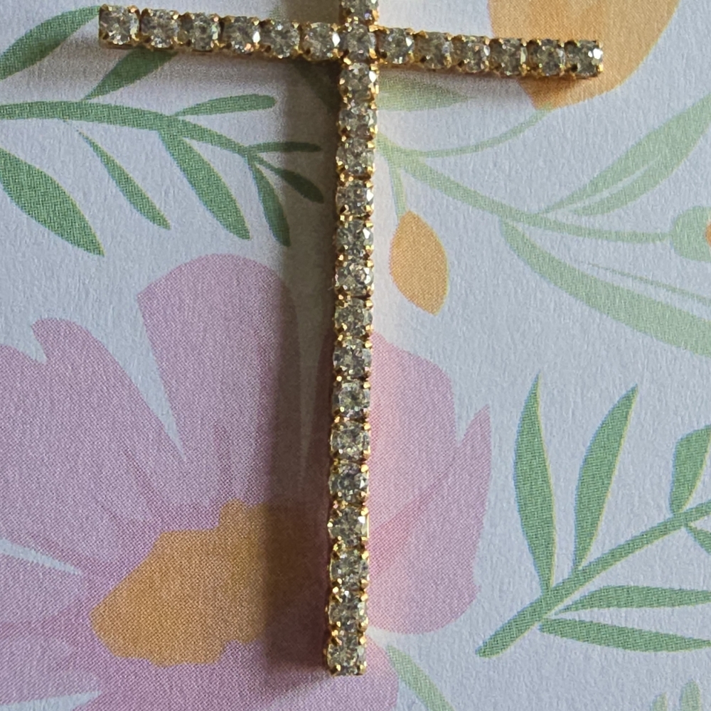 Cross pendant gold tone clear rhinestones religious christian jewelry - Picture 7 of 11